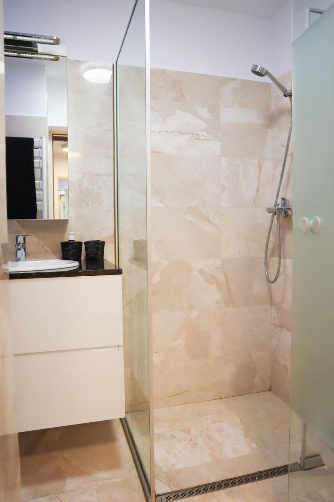 Central Apartament Bulevardul Decebal Bukares Bagian luar foto