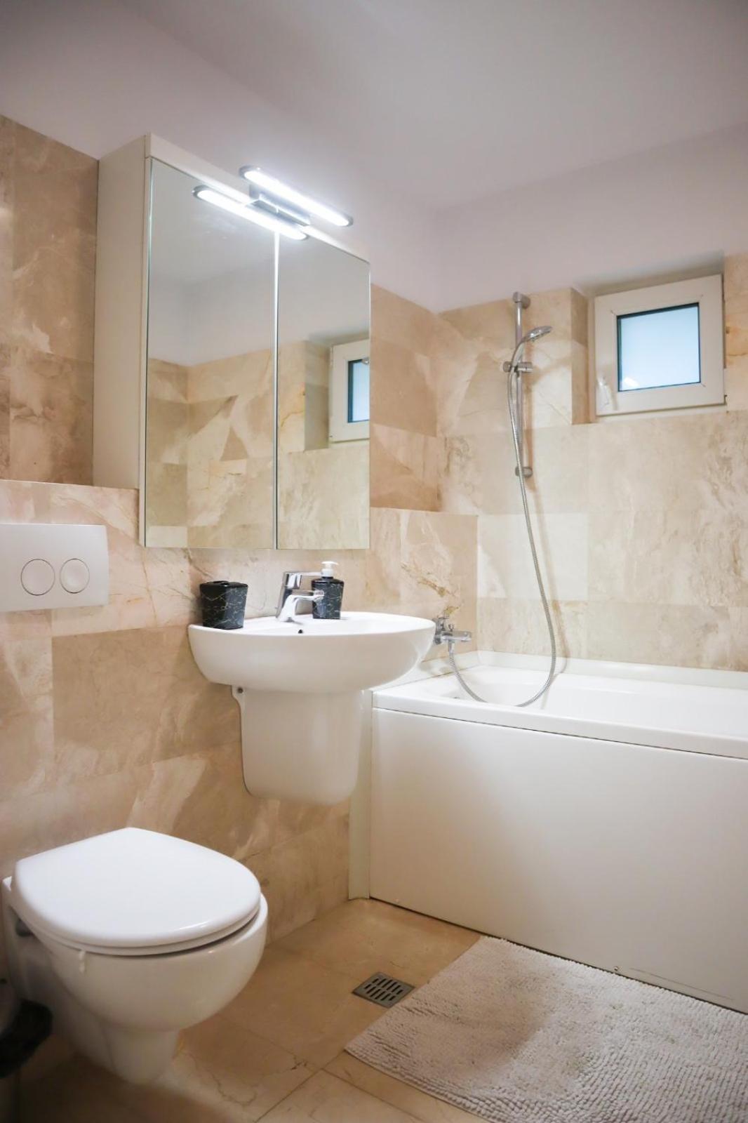 Central Apartament Bulevardul Decebal Bukares Bagian luar foto