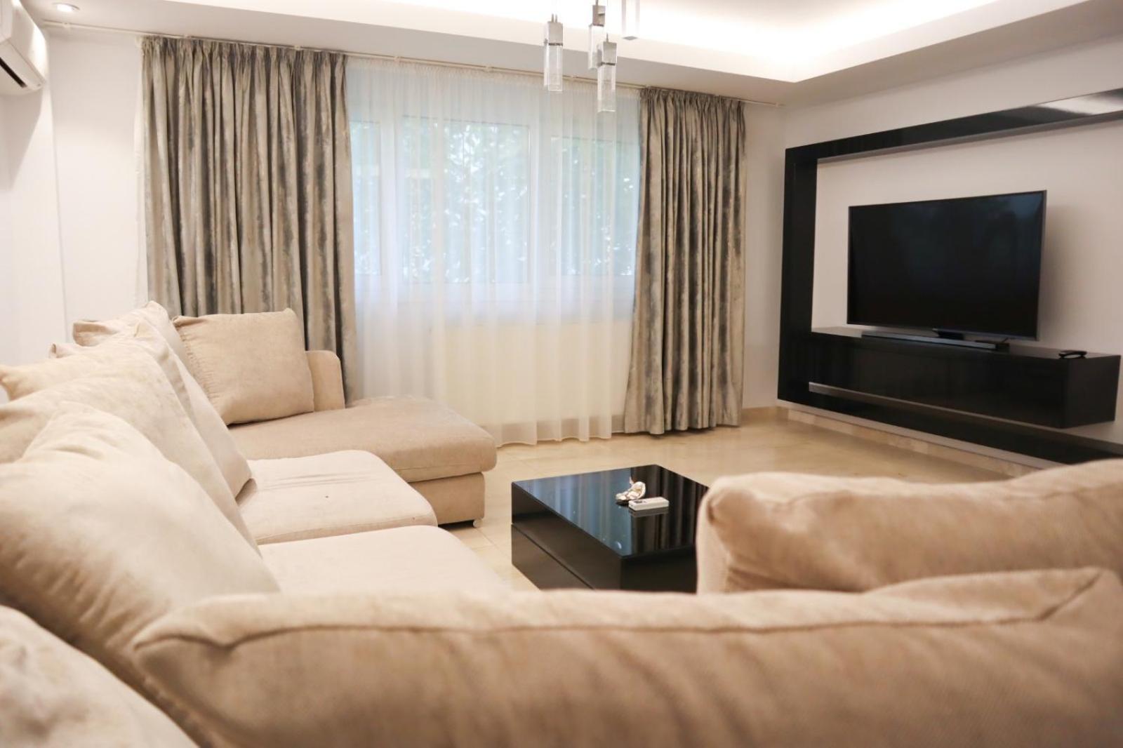 Central Apartament Bulevardul Decebal Bukares Bagian luar foto